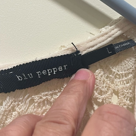 Blu Pepper Cream Lace Top - Picture 3 of 4